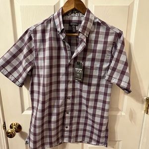 Van Heusen Men’s shirt, never tuck NWT